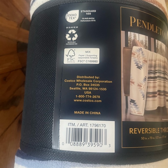 NWT PENDLETON REVERSIBLE Soft Plush Throw 50” X 70” Striped/ Aztec NEW - Picture 3 of 8